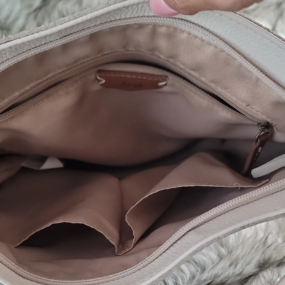 The Sak Cream Shoulder Bag - Picture 14 of 16